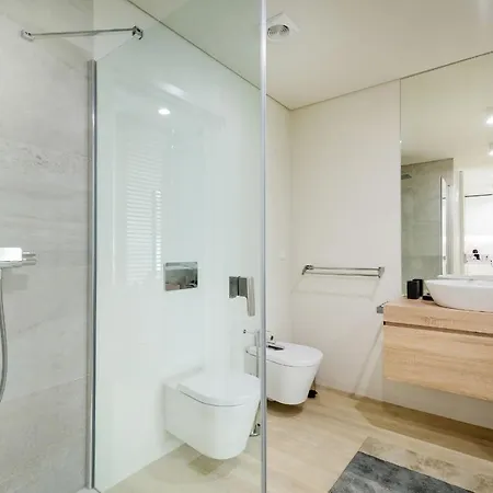 Stylish In Liberdade With Parking By Lovelystay * Lissabon