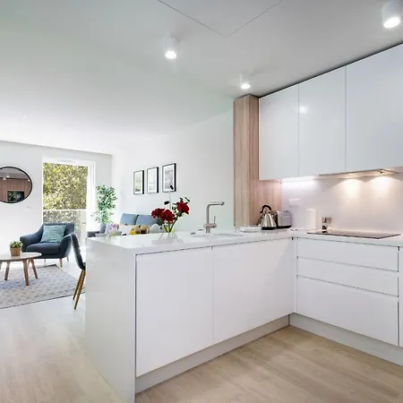 Appartement Stylish In Liberdade With Parking By Lovelystay