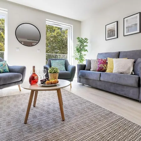 Modern & Stylish In Av. Da Liberdade By Lovelystay Daire *