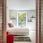 Modern & Stylish In Av. Da Liberdade By Lovelystay