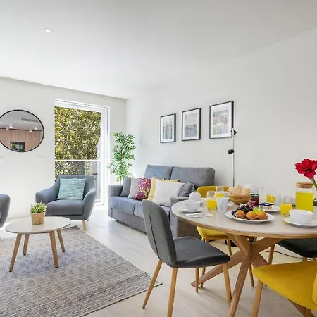 Modern & Stylish In Av. Da Liberdade By Lovelystay Lizbona