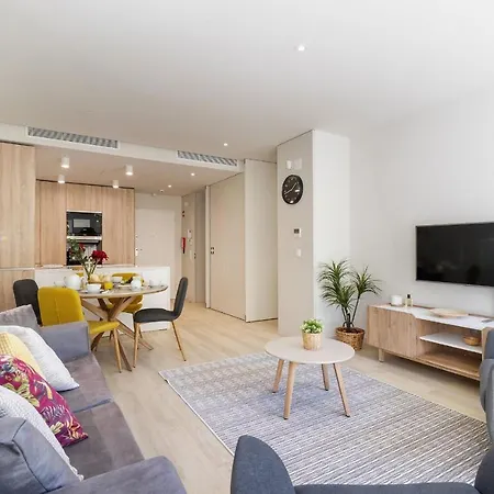 Modern & Stylish In Av. Da Liberdade By Lovelystay * Lisbon